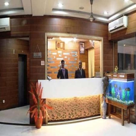 Rāipur Hotel Puneet International מראה חיצוני תמונה
