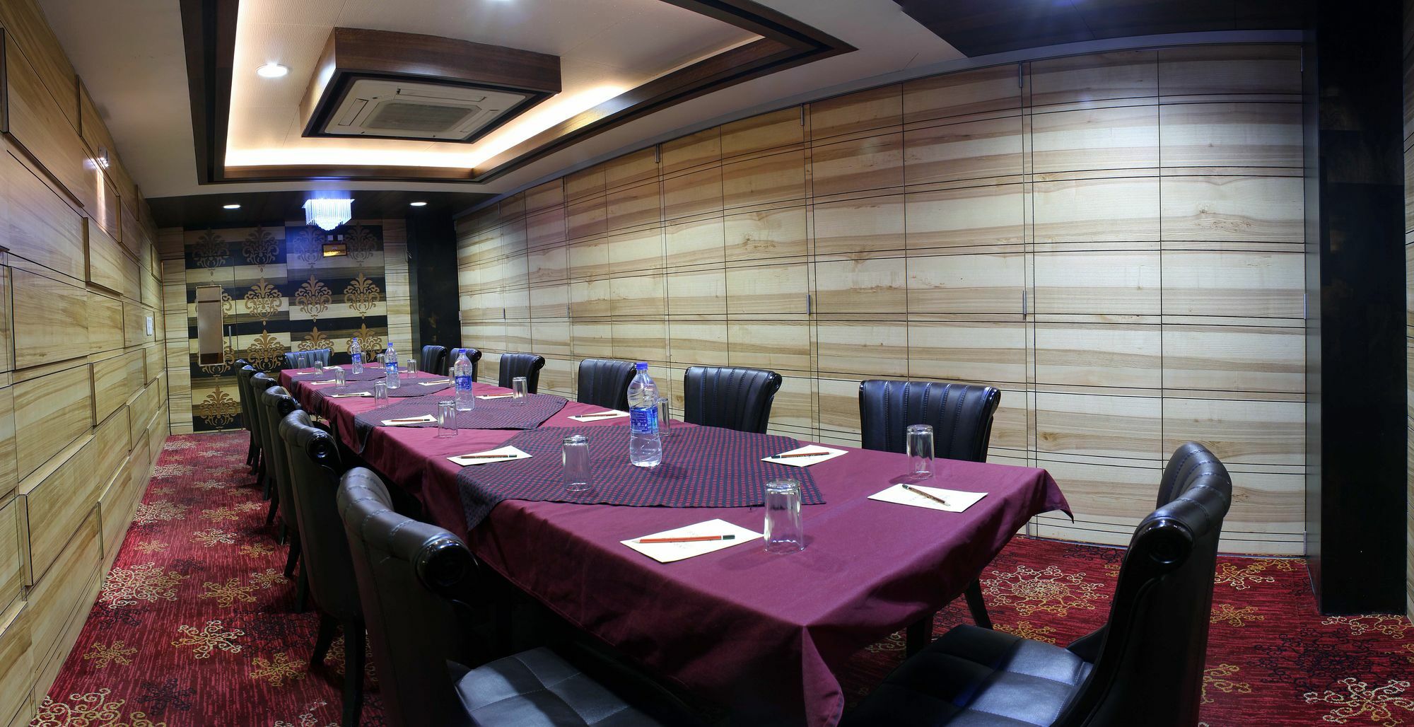Rāipur Hotel Puneet International מראה חיצוני תמונה