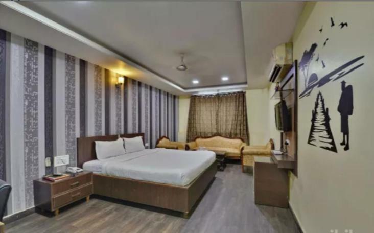 Rāipur Hotel Puneet International מראה חיצוני תמונה