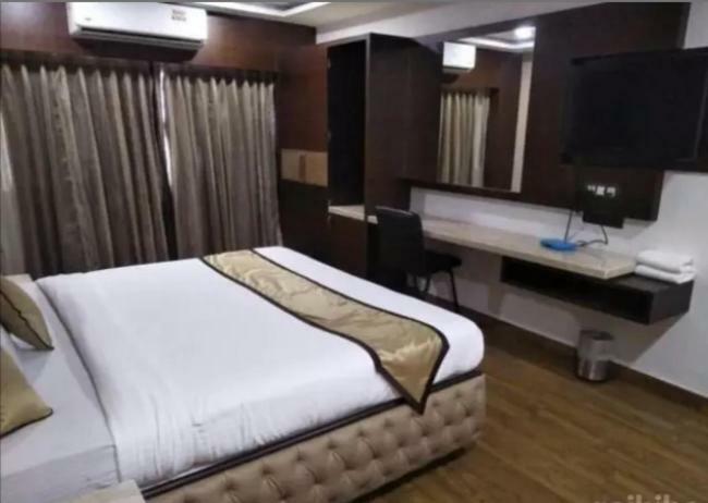Rāipur Hotel Puneet International מראה חיצוני תמונה