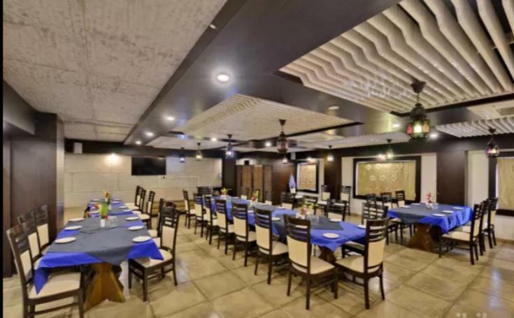 Rāipur Hotel Puneet International מראה חיצוני תמונה
