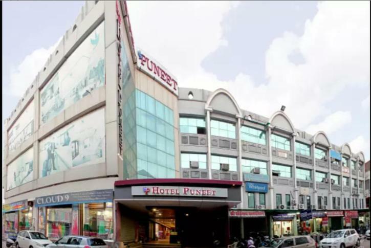 Rāipur Hotel Puneet International מראה חיצוני תמונה