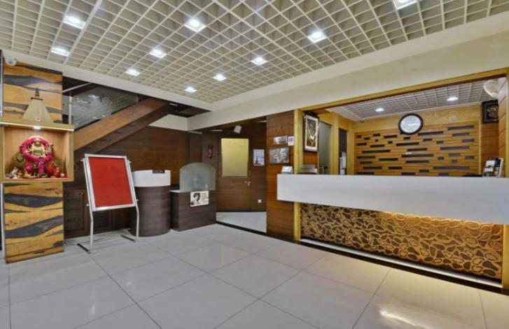 Rāipur Hotel Puneet International מראה חיצוני תמונה