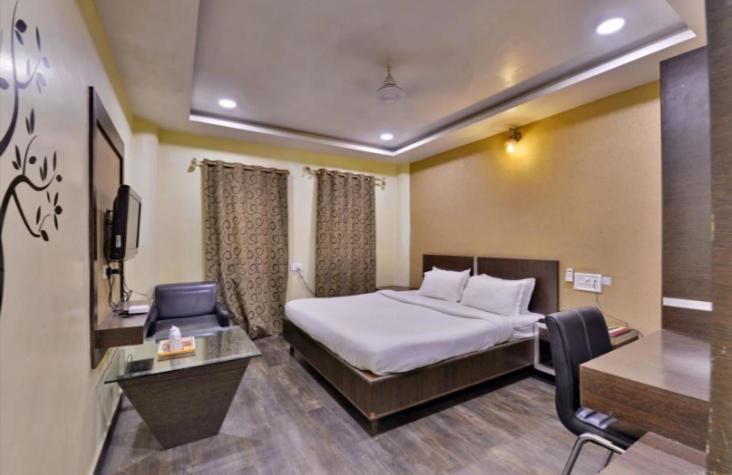 Rāipur Hotel Puneet International מראה חיצוני תמונה
